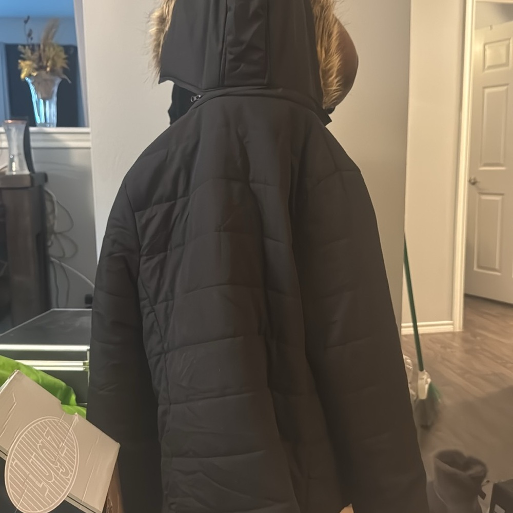St.John’s Bay medium coat barely wore - Picture 2 of 4